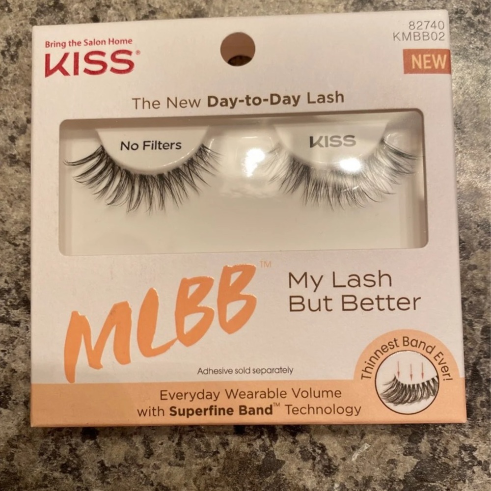 Fake lashes